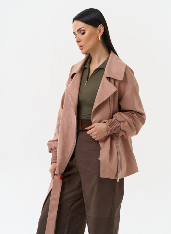 Женская куртка из эко замши с поясом