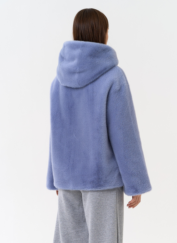 Женская куртка из эко меха с капюшоном