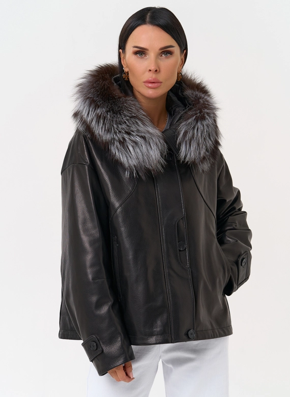 Куртка с капюшоном из натуральной кожи фото