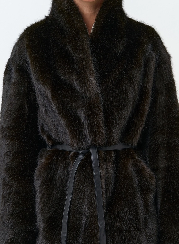 Женская шуба из эко меха фото