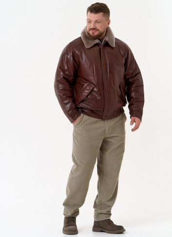Куртка из натуральной кожи коричневого цвета