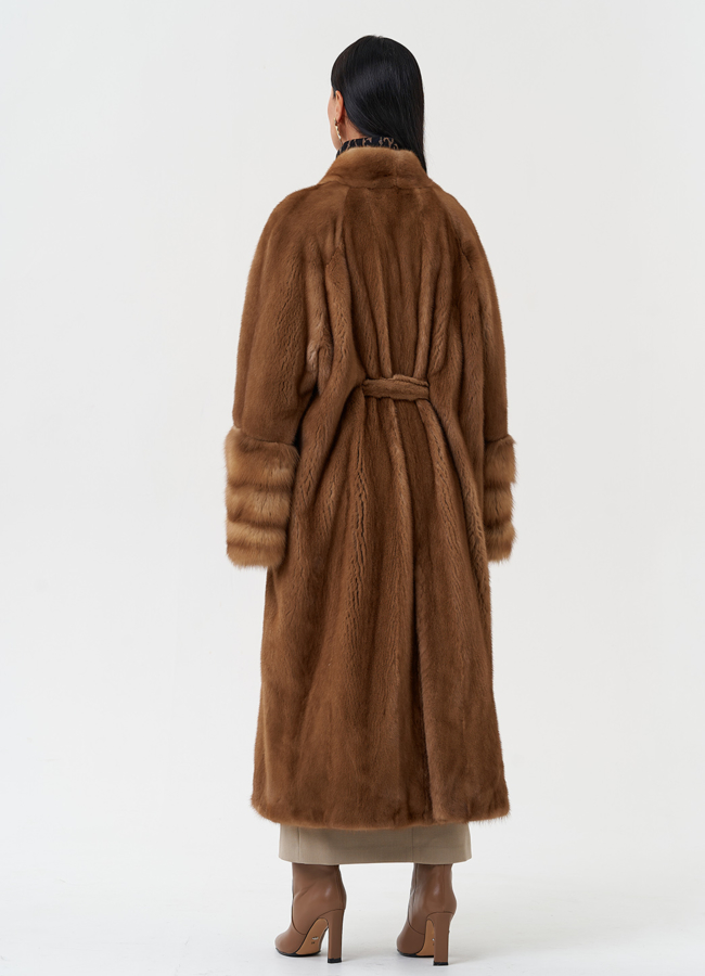 Женская шуба из скандинавской норки модель № 31204 универмаг малина