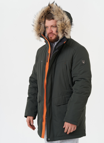 Пуховик с отделкой из меха енота