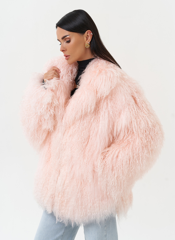 Женская шуба из меха ламы