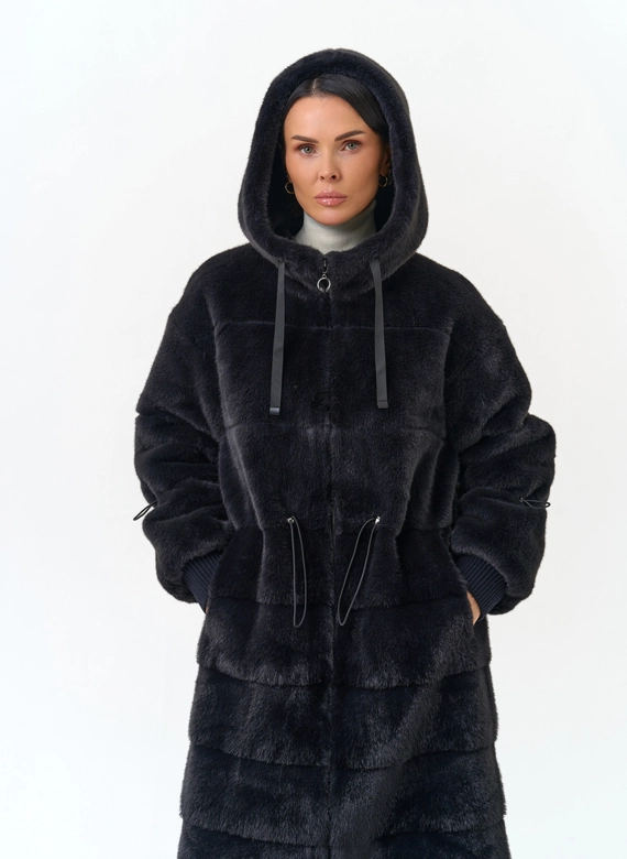 Женская шуба из эко меха с капюшоном фото