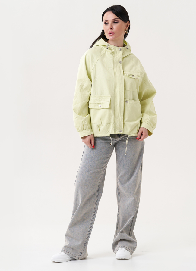 фото Светлая ветровка с капюшоном модель № 27261